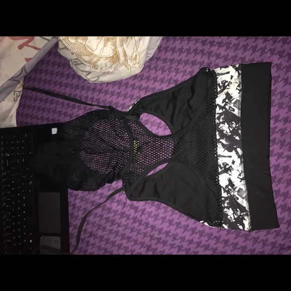 Madden Sports Bra - Picture 4 of 7